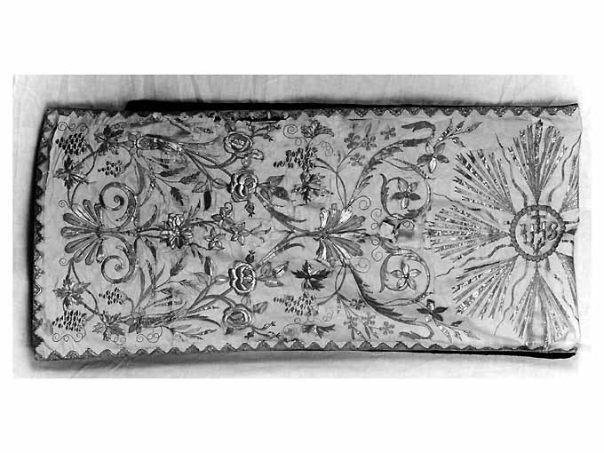 motivi decorativi floreali e frutta (velo omerale, opera isolata) - manifattura Italia meridionale (prima metà sec. XIX)