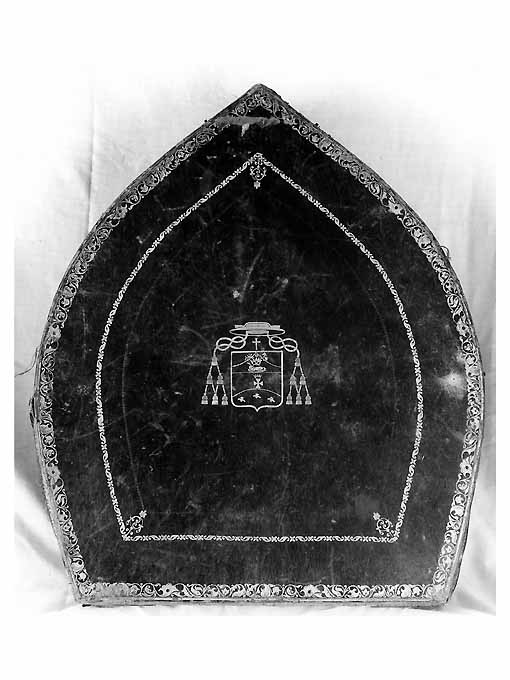 stemma vescovile di Tommaso Passero (custodia - di mitria episcopale, opera isolata) - manifattura italiana (sec. XIX)