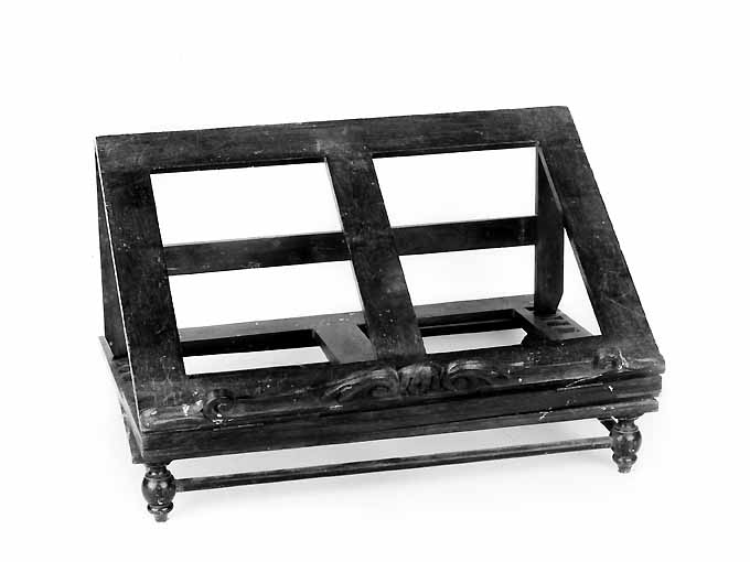 leggio, opera isolata - manifattura pugliese (seconda metà sec. XVIII)