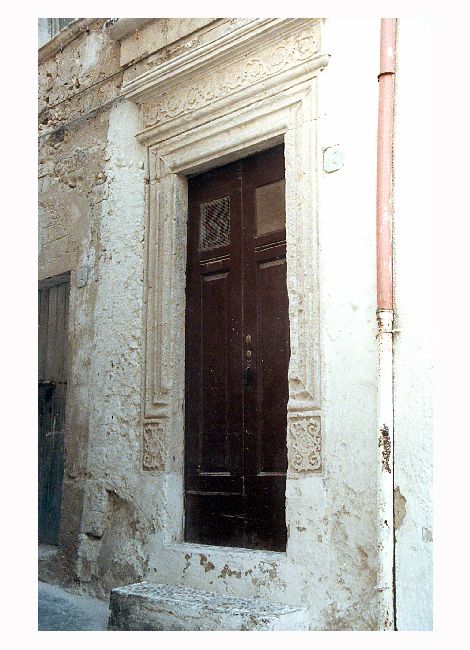 portale - ambito pugliese (prima metà sec. XVII)