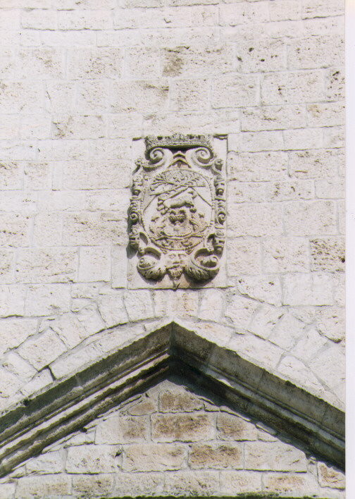 stemma gentilizio (scultura) - ambito pugliese (primo quarto sec. XVII)