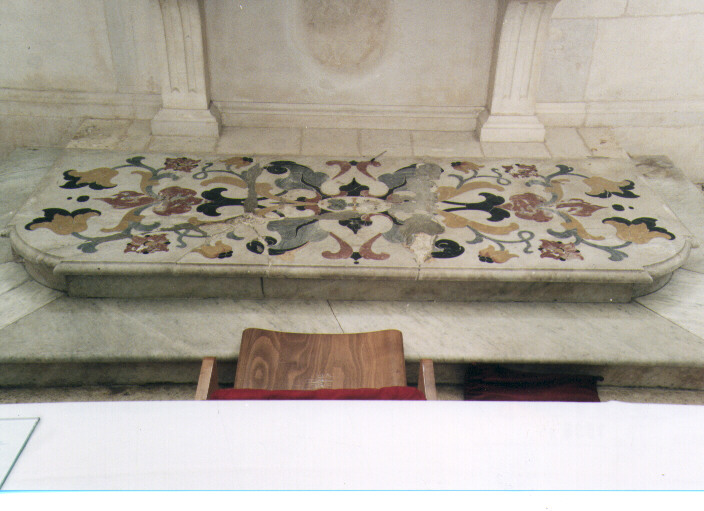 gradino d'altare - ambito napoletano (prima metà sec. XVIII)