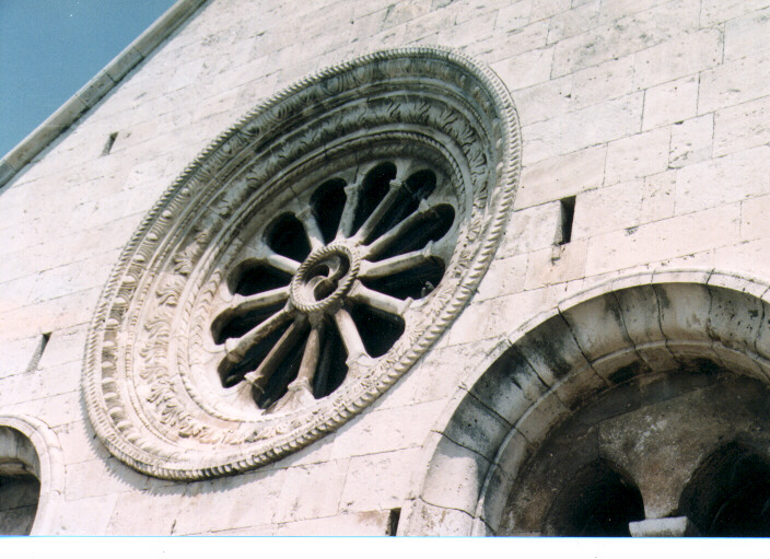 rosone - ambito Italia meridionale (sec. XVI)