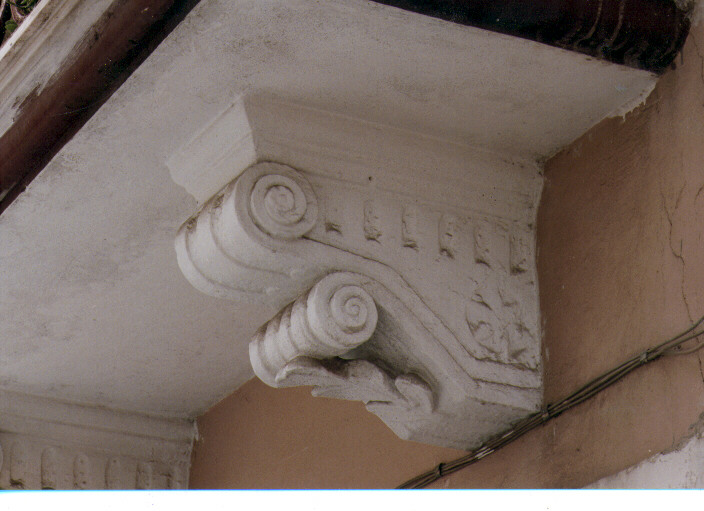 mensola architettonica - a voluta, serie - ambito Italia meridionale (sec. XIX)