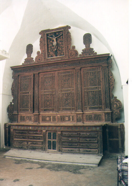 armadio da sacrestia - ambito pugliese (sec. XVII)