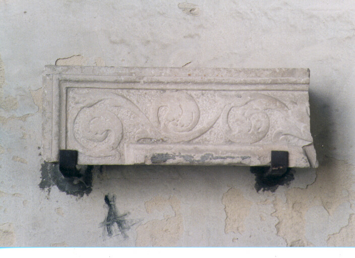 cornice, frammento - ambito Italia meridionale (sec. XVI)