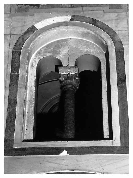 bifora, serie - ambito Italia meridionale (secc. XVI/ XVII)