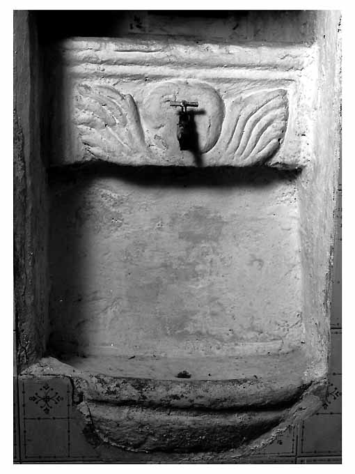 lavabo da sacrestia - ambito Italia meridionale (seconda metà sec. XVIII)