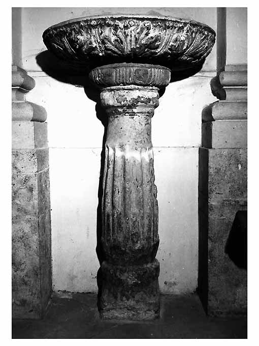 acquasantiera - ambito Italia meridionale (seconda metà sec. XVI)