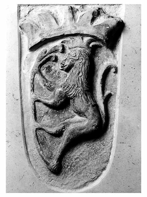 stemma gentilizio (rilievo) - ambito pugliese (sec. XVI)