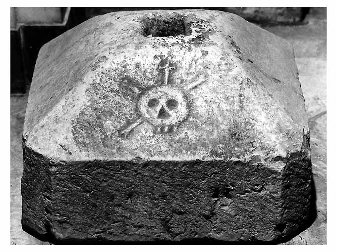 base per croce - ambito pugliese (sec. XVIII)