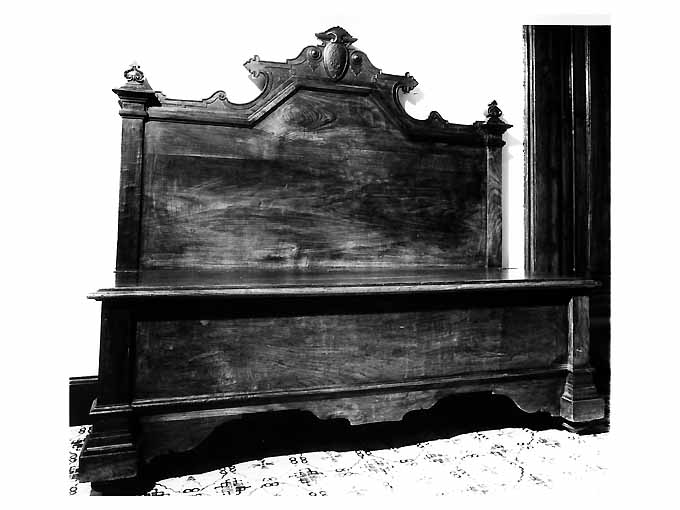 cassapanca, opera isolata - ambito toscano (?) (seconda metà sec. XIX)