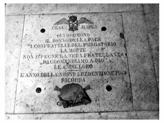 lastra tombale - produzione pugliese (sec. XIX)