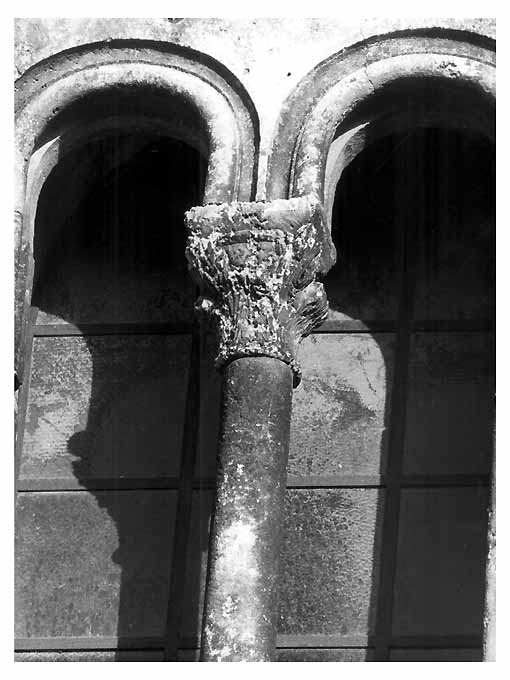 capitello corinzio - produzione pugliese (sec. XIV)