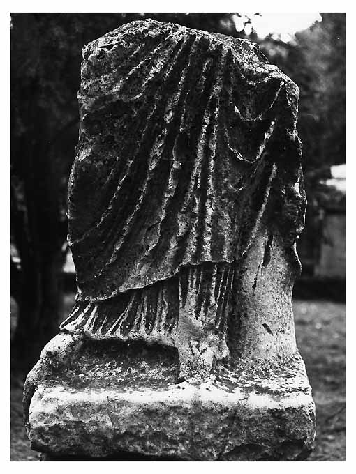 statua, frammento - ambito pugliese (secc. II/ III)