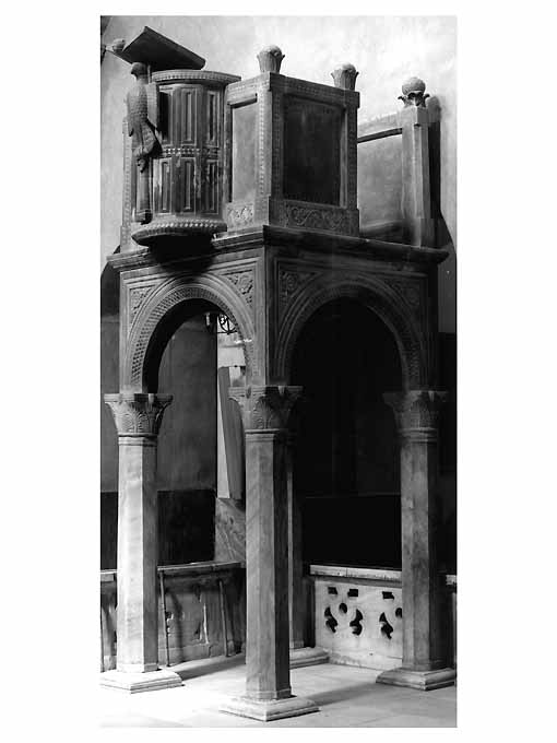 pulpito di Acceptus (sec. XI)