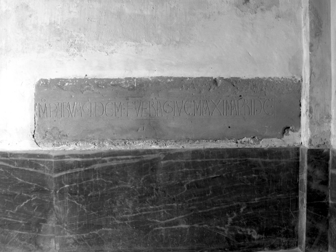 lapide, frammento - produzione pugliese (sec. XI)