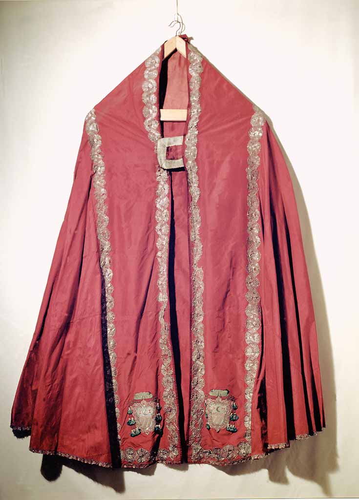 piviale, elemento d'insieme - manifattura italiana (terzo quarto sec. XVIII)