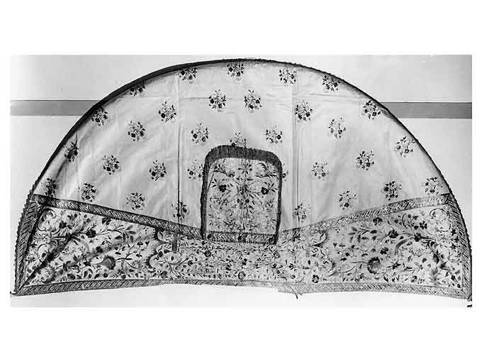 piviale - manifattura gravinese (sec. XIX)