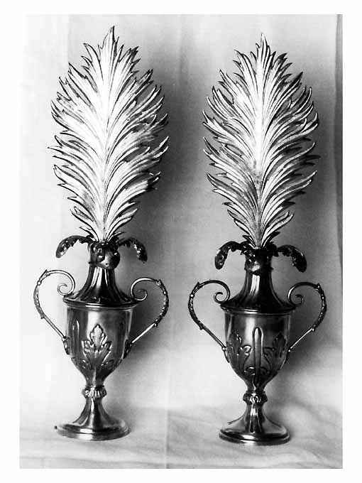 vaso d'altare con composizione floreale, serie - produzione napoletana (prima metà sec. XIX)