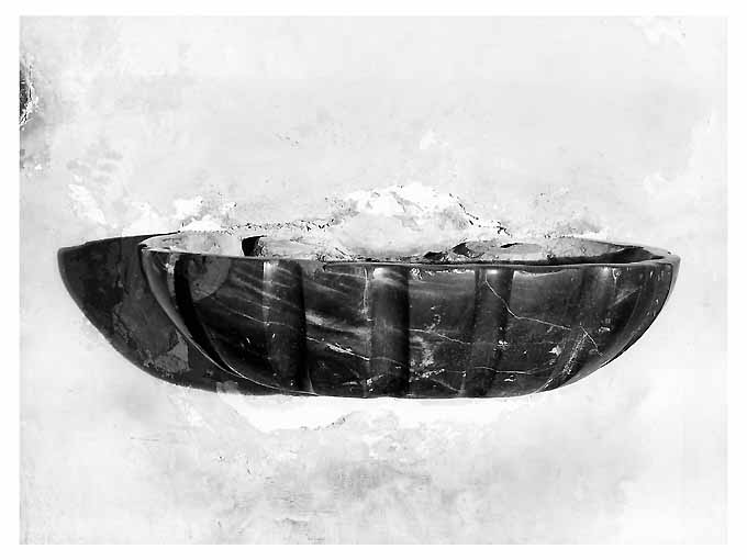 acquasantiera, serie - ambito pugliese (prima metà sec. XVIII)