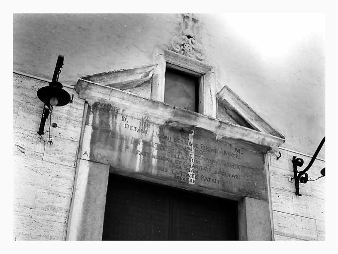 lapide, opera isolata - produzione pugliese (sec. XVIII)