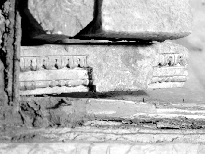 cornice architettonica, frammento - ambito Italia meridionale (sec. XIII)