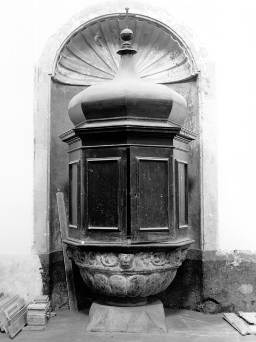 fonte battesimale, opera isolata - ambito Italia meridionale (sec. XVIII)