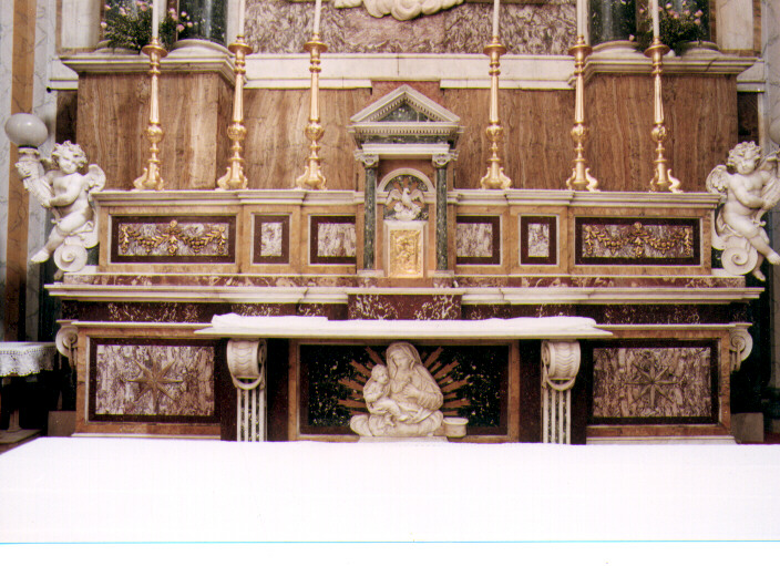 Madonna del Pozzo, Madonna con Bambino (altare maggiore) di Trinchese Raffaele, Barletta Antonio (secondo quarto sec. XIX)