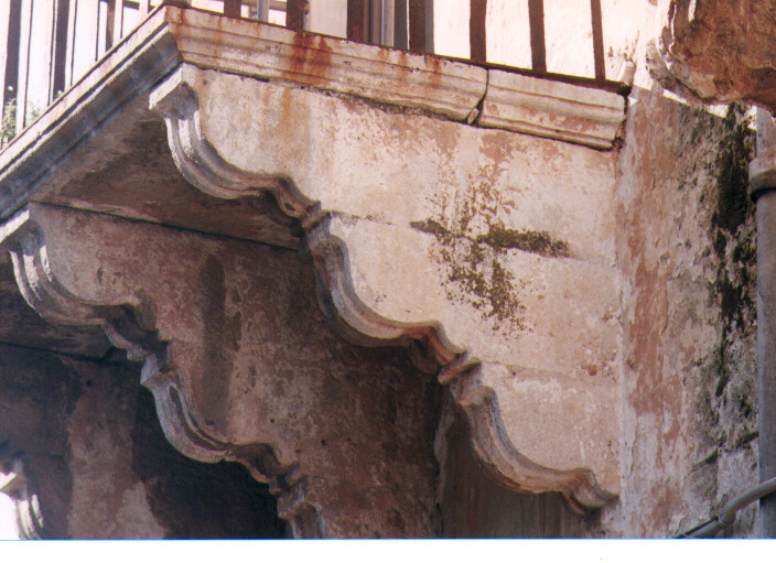 mensola architettonica, serie - ambito Italia meridionale (sec. XVII)