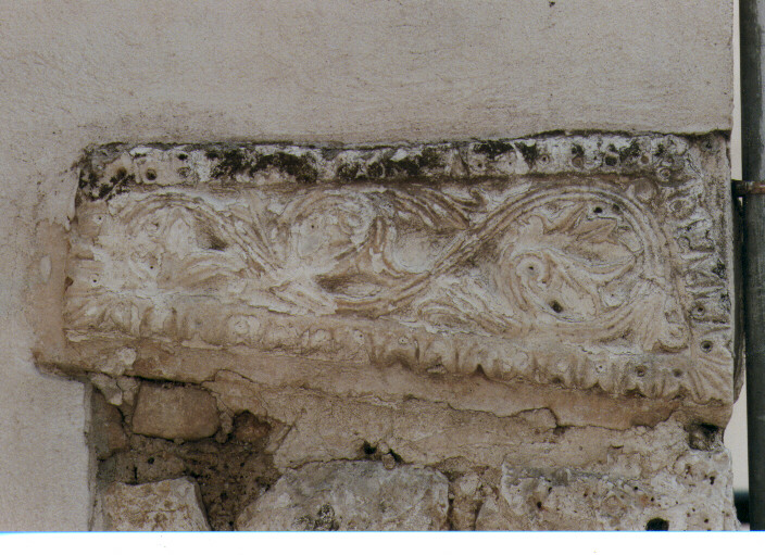 rilievo, frammento - ambito Italia meridionale (prima metà sec. XIV)