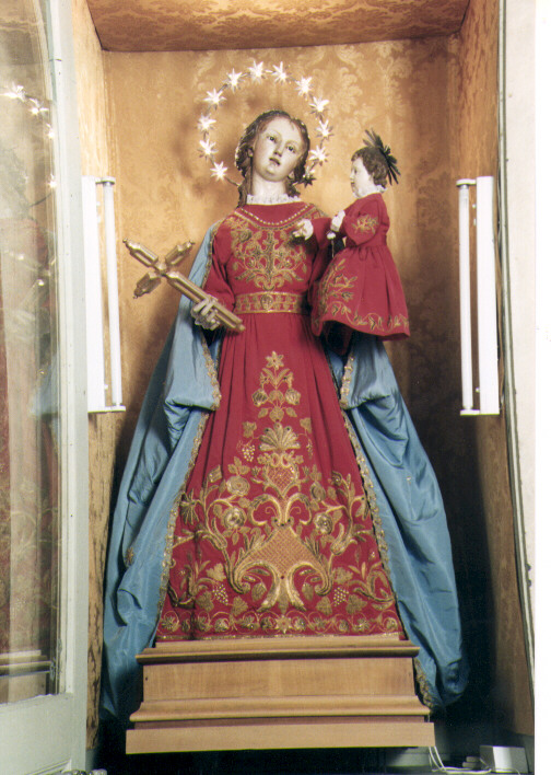 Madonna della Croce, Madonna con Bambino (statua) - ambito Italia meridionale (sec. XIX)