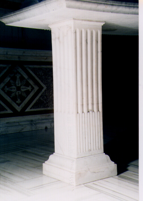 altare, frammento - ambito Italia meridionale (prima metà sec. XX)