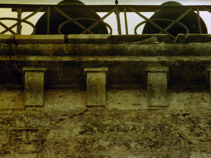 cornicione - ambito Italia meridionale (secc. XV/ XVI)