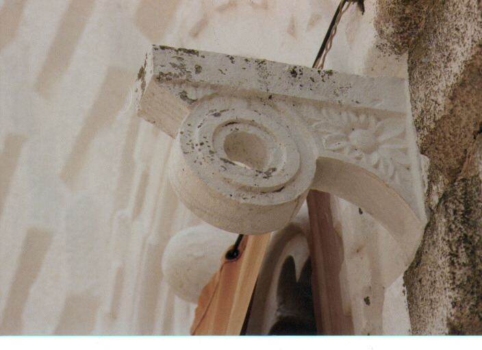 mensola, serie - ambito pugliese (prima metà sec. XV)