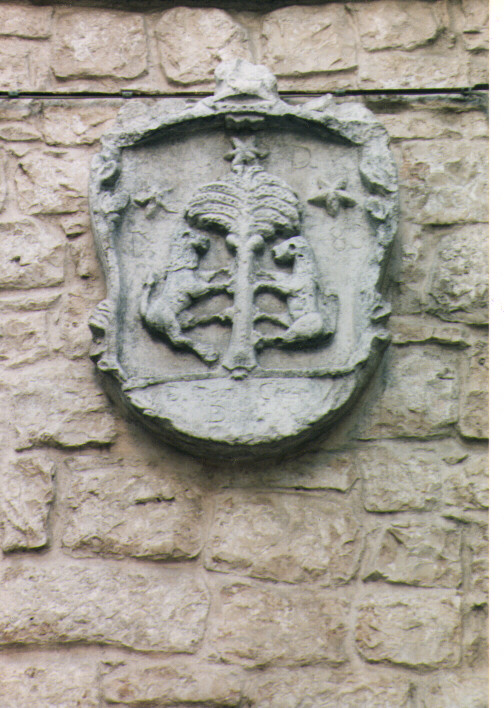 stemma gentilizio della famiglia Di Giandomenico (scultura) - manifattura Italia meridionale (sec. XVIII)