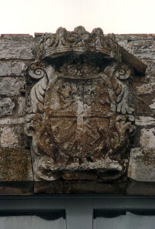 stemma gentilizio (scultura) - ambito Italia meridionale (sec. XVI)