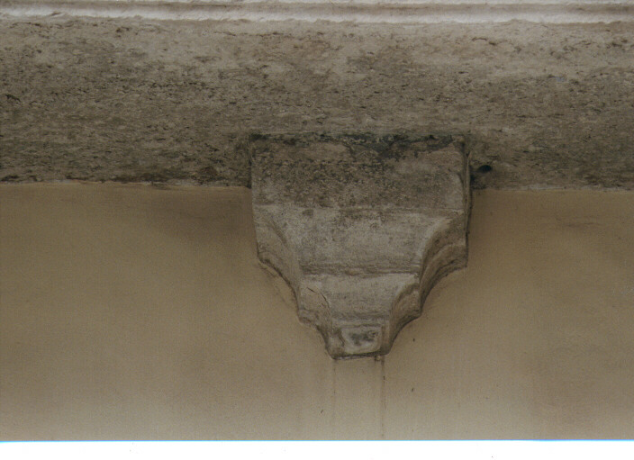 mensola architettonica, serie - ambito Italia meridionale (prima metà sec. XVIII)