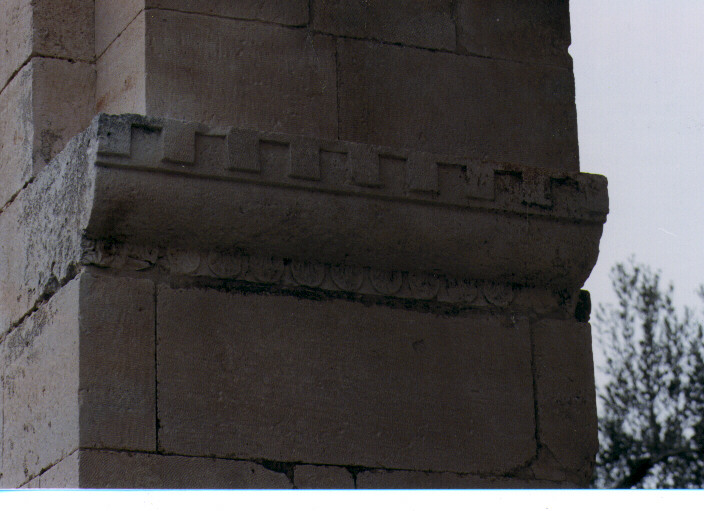 cornicione - ambito pugliese (seconda metà sec. XI)