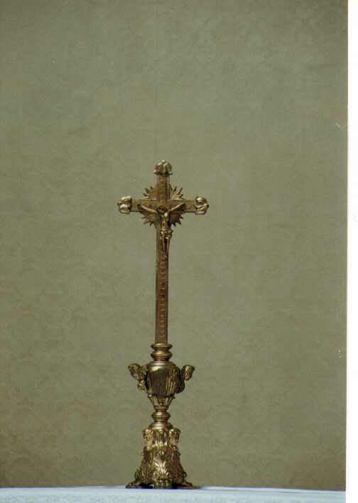 croce d'altare - manifattura pugliese (seconda metà sec. XIX)