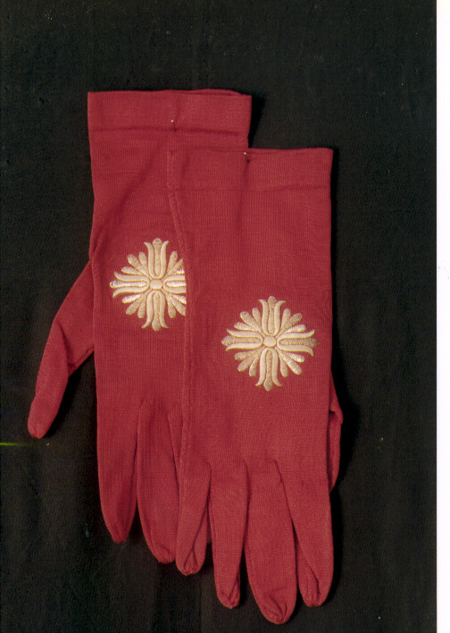 guanti pontificali - ambito Italia meridionale (secc. XIX/ XX)