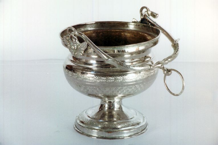 portasecchiello per l'acqua benedetta - ambito salentino (primo quarto sec. XX)