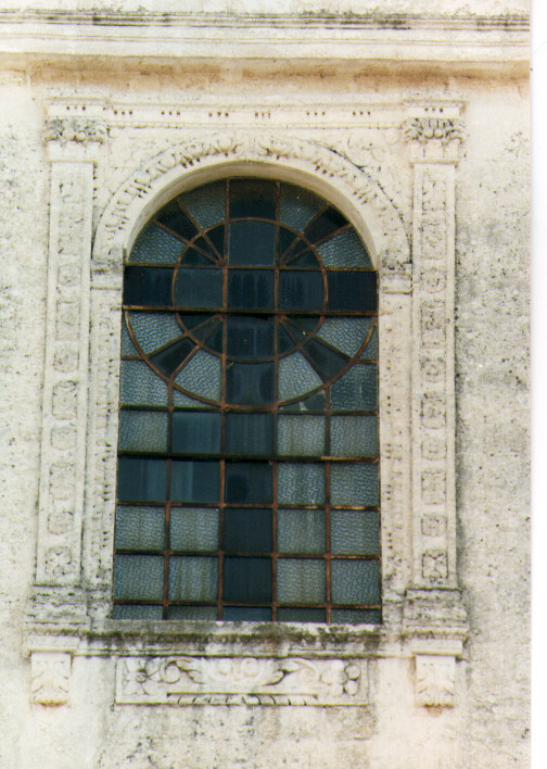 mostra di finestra di Cassano Ercole (secc. XVI/ XVII)