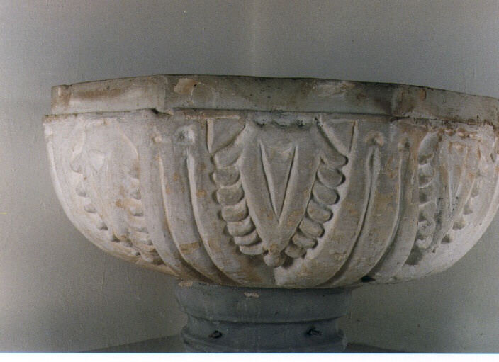 fonte battesimale - ambito salentino (sec. XVII)