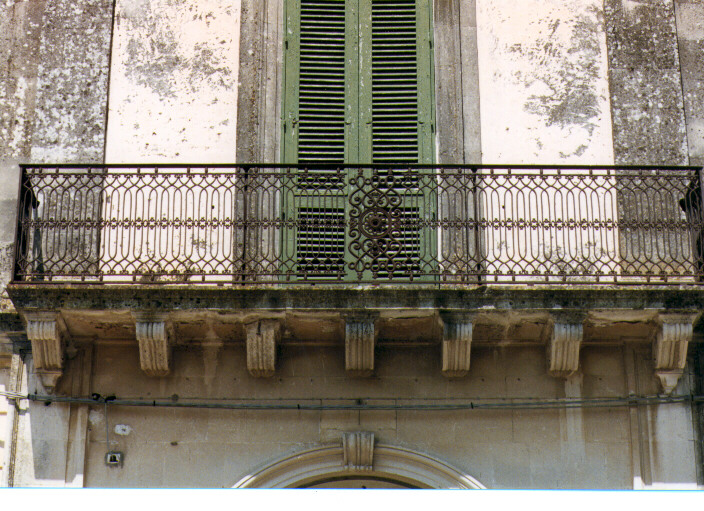balcone - ambito salentino (ultimo quarto sec. XIX)