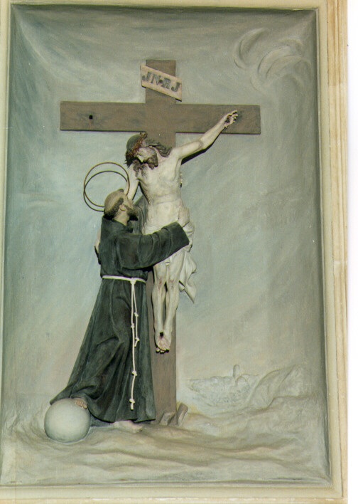 San Francesco d'Assisi abbraccia Cristo crocifisso (rilievo) - bottega salentina (sec. XIX)