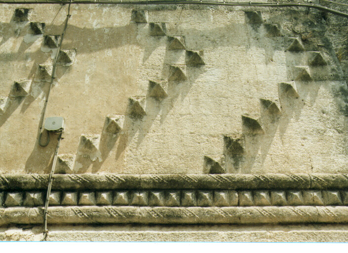 decorazione plastica - ambito pugliese (prima metà sec. XVI)