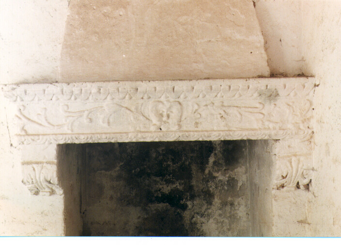 mostra di camino - ambito salentino (secc. XVI/ XVII)