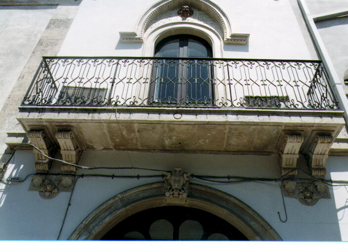 balcone di Pizzoleo Vincenzo (primo quarto sec. XX)