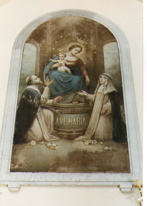 Madonna del Rosario con San Domenico e Santa Caterina da Siena (dipinto) di Fantastico G (primo quarto sec. XX)